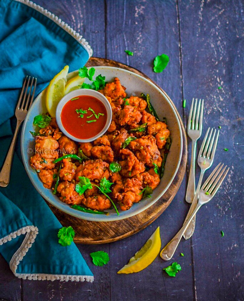 Crispy chicken pakora Indian appetizer at Curry Lounge